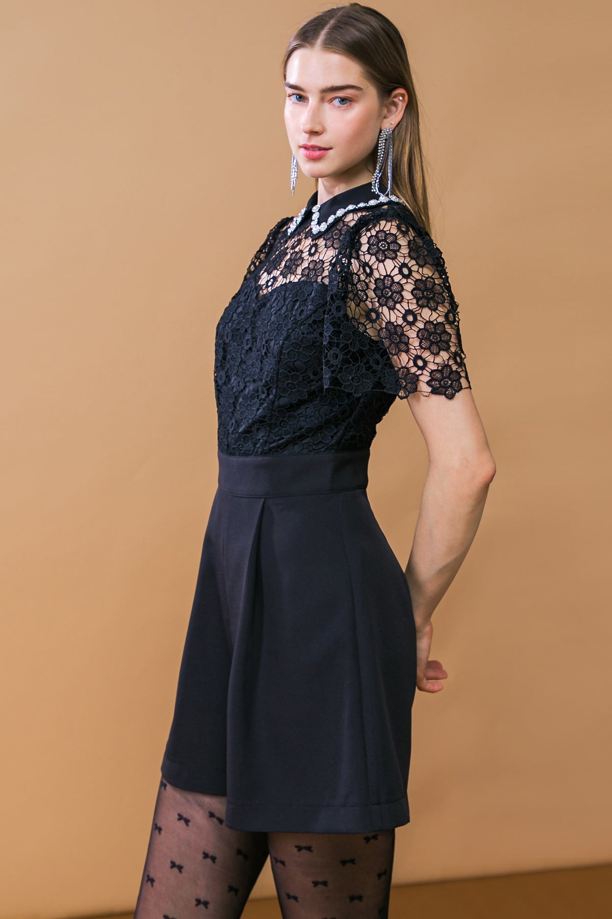 SHE'S ALL THAT WOVEN ROMPER Flying Tomato